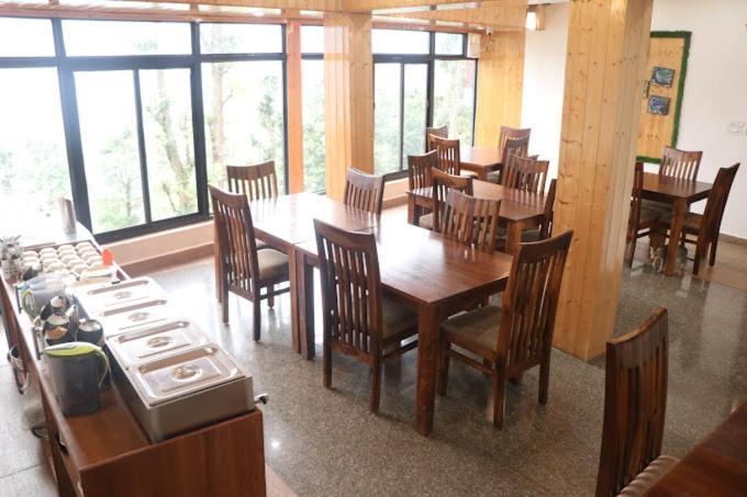 Starry Sky Hotel Joshimath Exterior photo